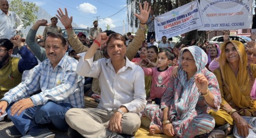 Daily Wagers protest Jammu